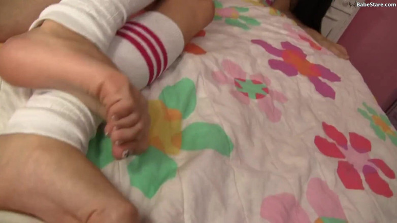 Babe Stare: Zoey Kush Ralph Long için değnekle mastürbasyon yapıyor