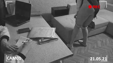 SweetAndFlow: Regizorul a lovit o elevă obraznică