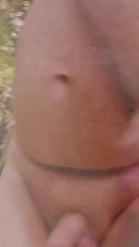 Senderismo masturbándose y acabando