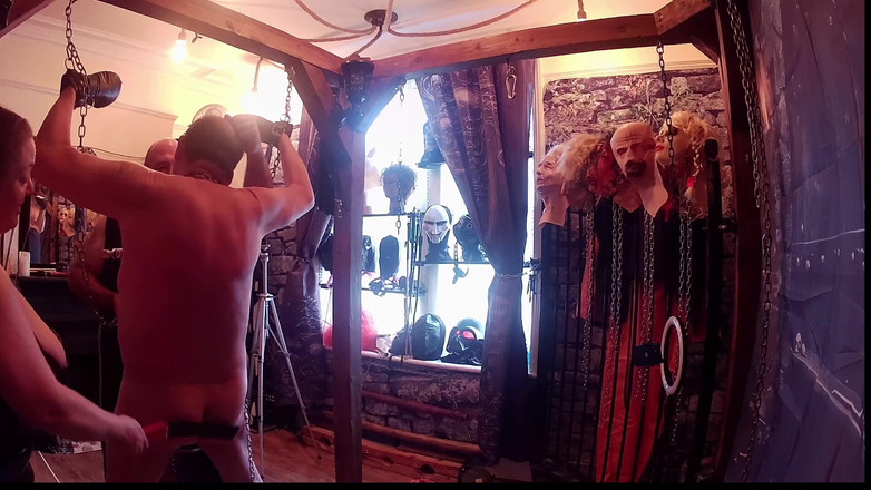 Aaexperiencesltd: Bagian 1:- Domina Satana, Lanitsa Bear dan Daisy Mainan Baru mereka.