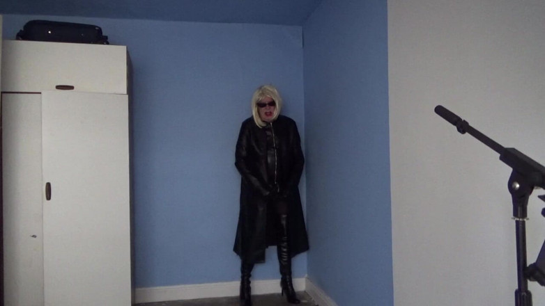 Leather Kirsten: Sissy Slet Instructies