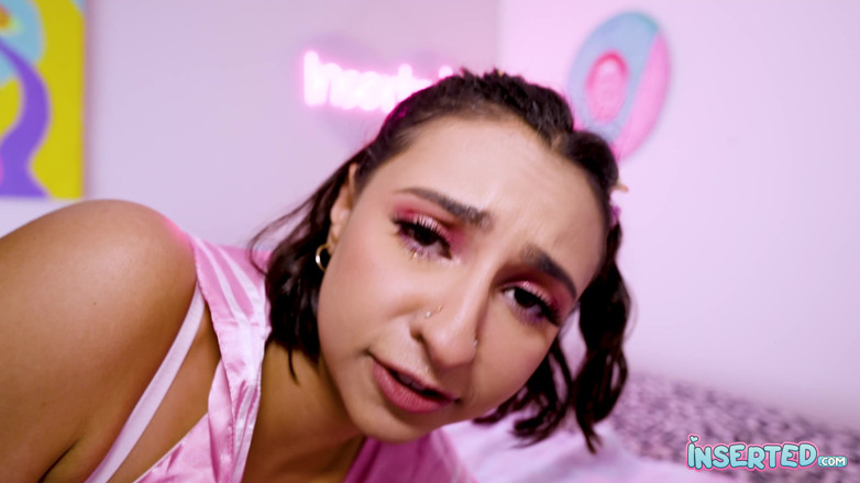 Inserted: Ingebrachte Hailey Rose heeft een honingpot