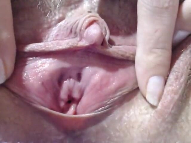 Cuteblonde666: Amatuer teen big clit jerking and orgasm