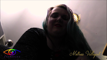 Mxtress Valleycat: Caged in giantess earrigns