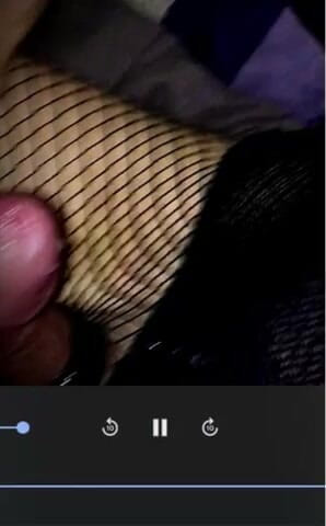 Johnny B Good: Schermopname 2022-03-29 4.20.31 am.webm