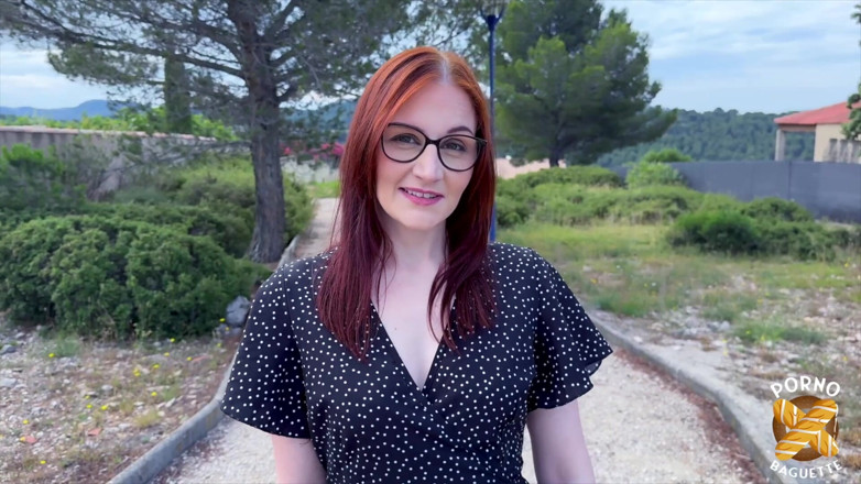Porno Baguette: Lavyana, splendida rossa, vuole due la sbattano