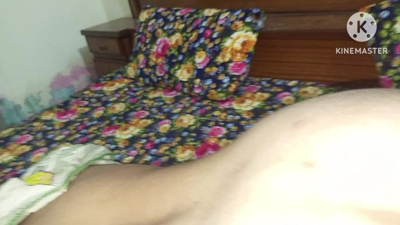 Lubnawife: Lahore-vrouw heeft seks met vriendje in haar kamer