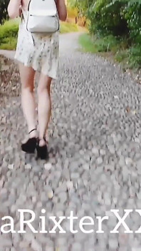 My flashing in the park no panties ElsaRixterXXX