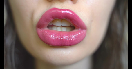 Rarible Diamond: Joi bibir yang mempesonakan