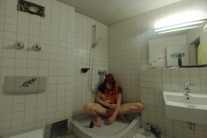 Perception of Depth - Jasmine_Dlight but VR: Jasmine_dlight - Deep Double Dildo in the Shower Vr180