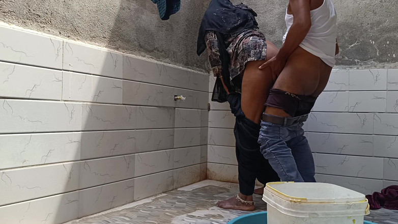 Bhabhi UP: Suami telah keluar