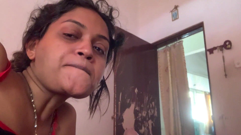 Tina Baby: A mãe entrou no meu quarto