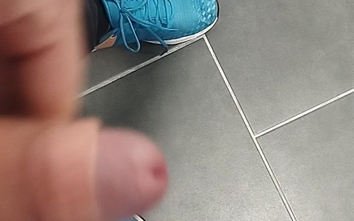 Bayer911: Nello spogliatoio della Palestra.