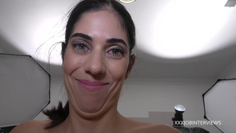 XXX Job Interviews: Mani muncrat anal si penyihir seksi