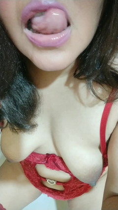 Carla Villalobos: 挑逗自己直到我射精并潮吹