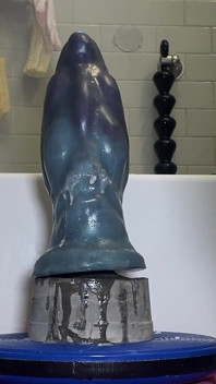 Kozmos dildosunun xxl anketinde çılgın bir esneme alıyorum