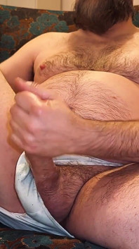 Papas, grosse bosse en culotte blanche - branler une grosse grasse