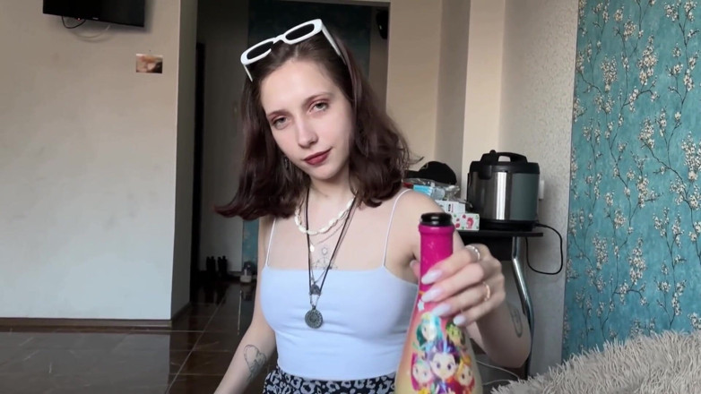 LyalkaRPG: Prietenul bisexual l-a rugat pe cel mai bun prieten al...