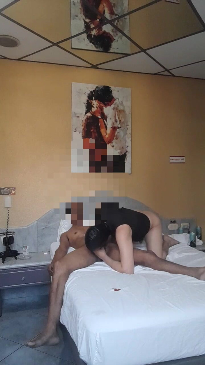 Fuck Guard Oficial: Il Coinquilino Voleva Provare La Mia Barretta Di Cioccolato per...