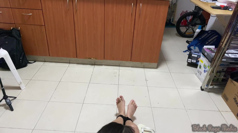 Miriam Slave: Miriam Tied, 간지럽고 빨기