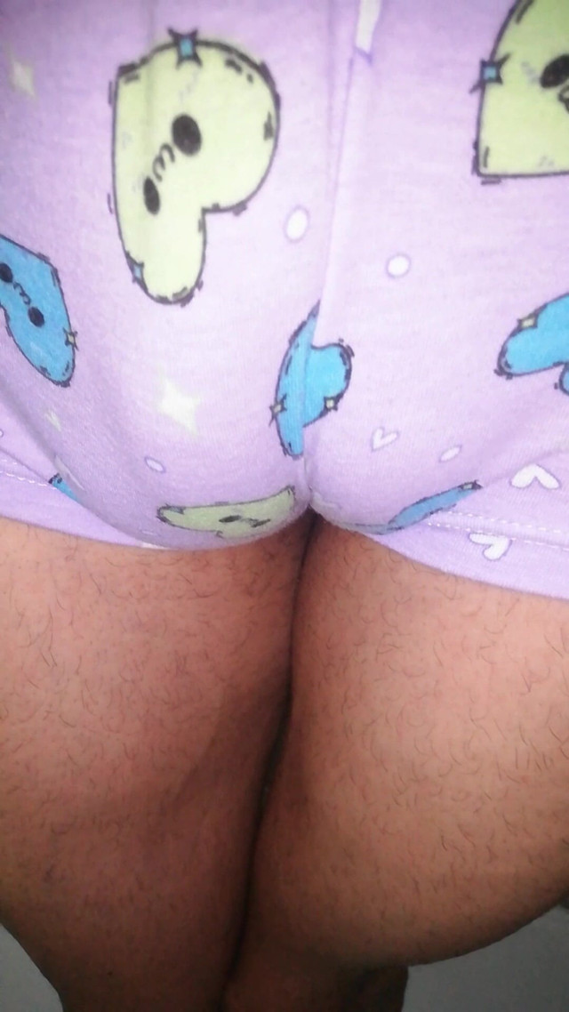 Huge Cameltoe (Rey rey) Huge Cameltoe (Rey rey)