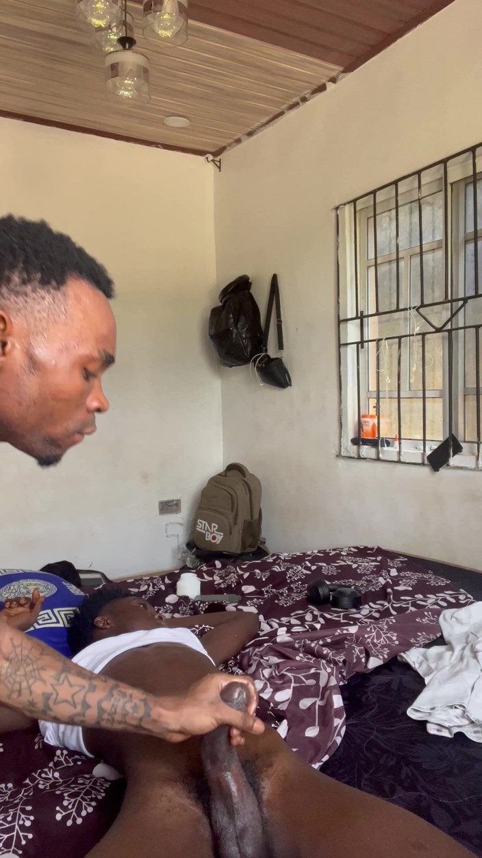 That slutty monster: Латинські та чорні бісексуали!