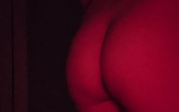 XieXie: Dildo in stile hentai, mi scopo fino a quando non...
