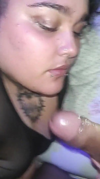 POV váš nejlepší přítel chce sát tvého ptáka a vy ji nakrmte