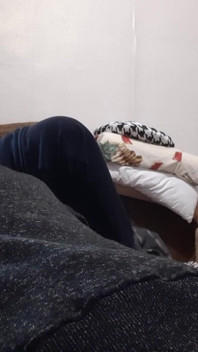 Rapido sesso lesbico sul letto