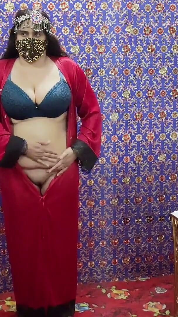 IndianDesiBabhi: Ratu muslim arab toket besar yang cantik lagi asik orgasme...