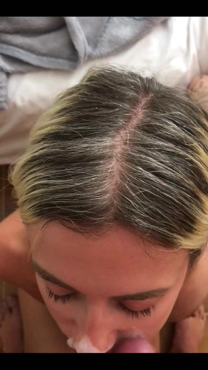 BunnyBlondyX: Sperma im gesicht