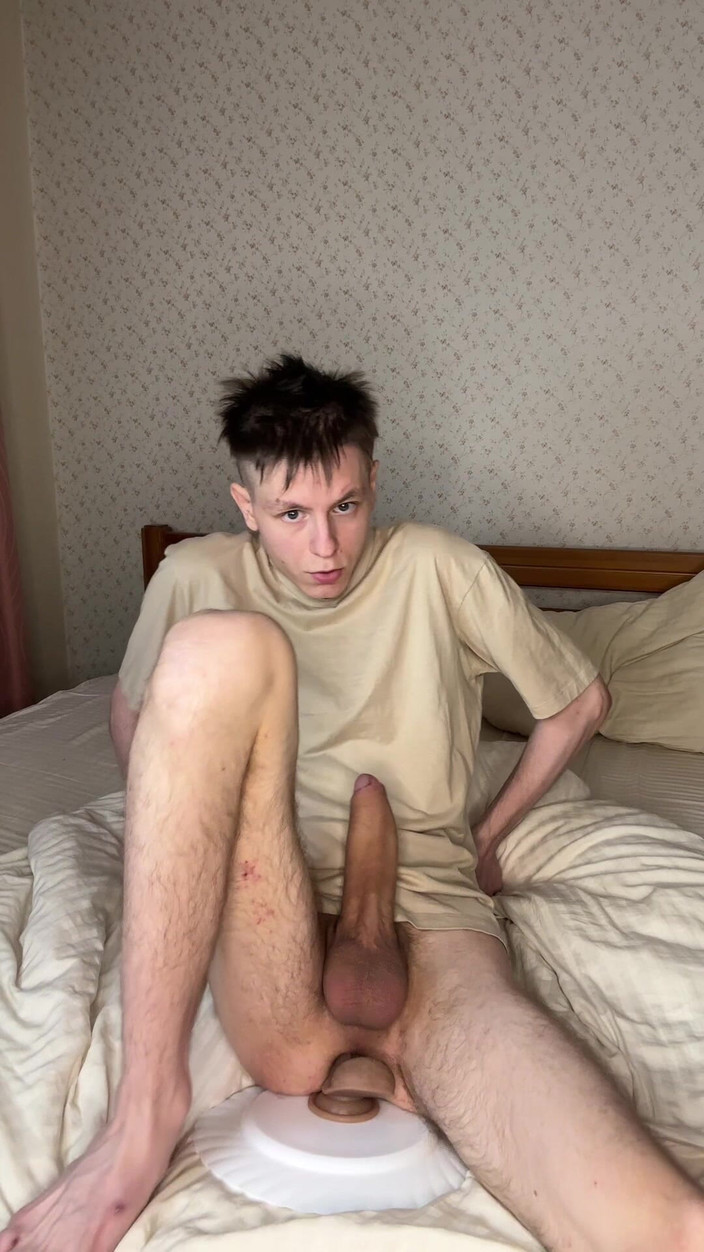 Morflot24: Надрочливий член Twink дражнять і кінчають