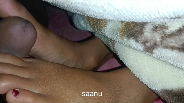 Deshi bhabhi24: Kakak ipar india yang hot ngentot kontol besarku di mulut