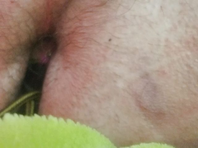 Jarmus Enjoying a Large Glass Buttplug (Jarmus)
