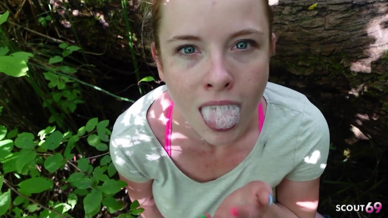 Scout69: Awek Jerman Ginger dengan mata hijau bercakap dengan kongkek sudut...