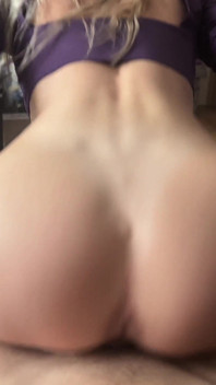 Amateur-schlampe Reitet Schwanz Wie Verrückt. Selbstgedrehtes Cowgirl