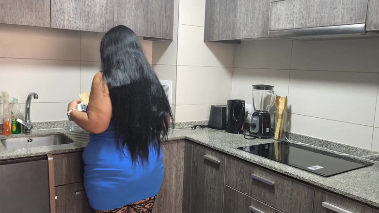 Riderqueen: Video for Fans, Stepmother Surprised in the Kitchen
