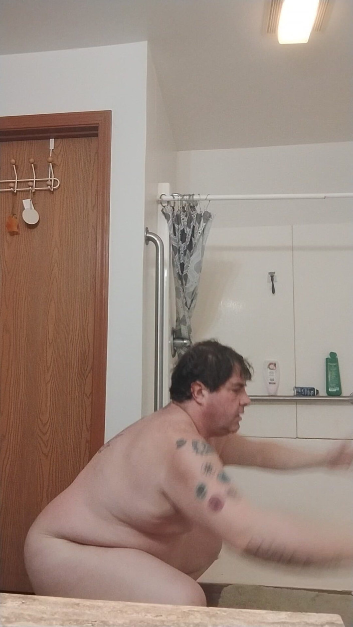 JG Risk: 2-21-2026 Nackte vertreter