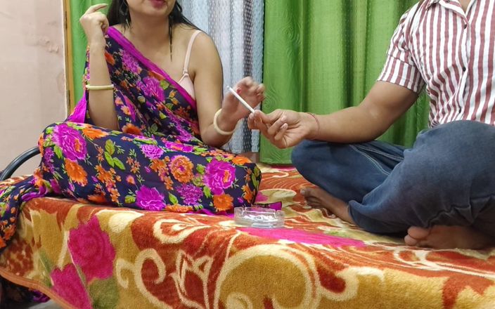 Hornycouple149: Przyrodnia siostra Bhabhi straciła swoją cipkę w grze karcianej Odgrywanie...