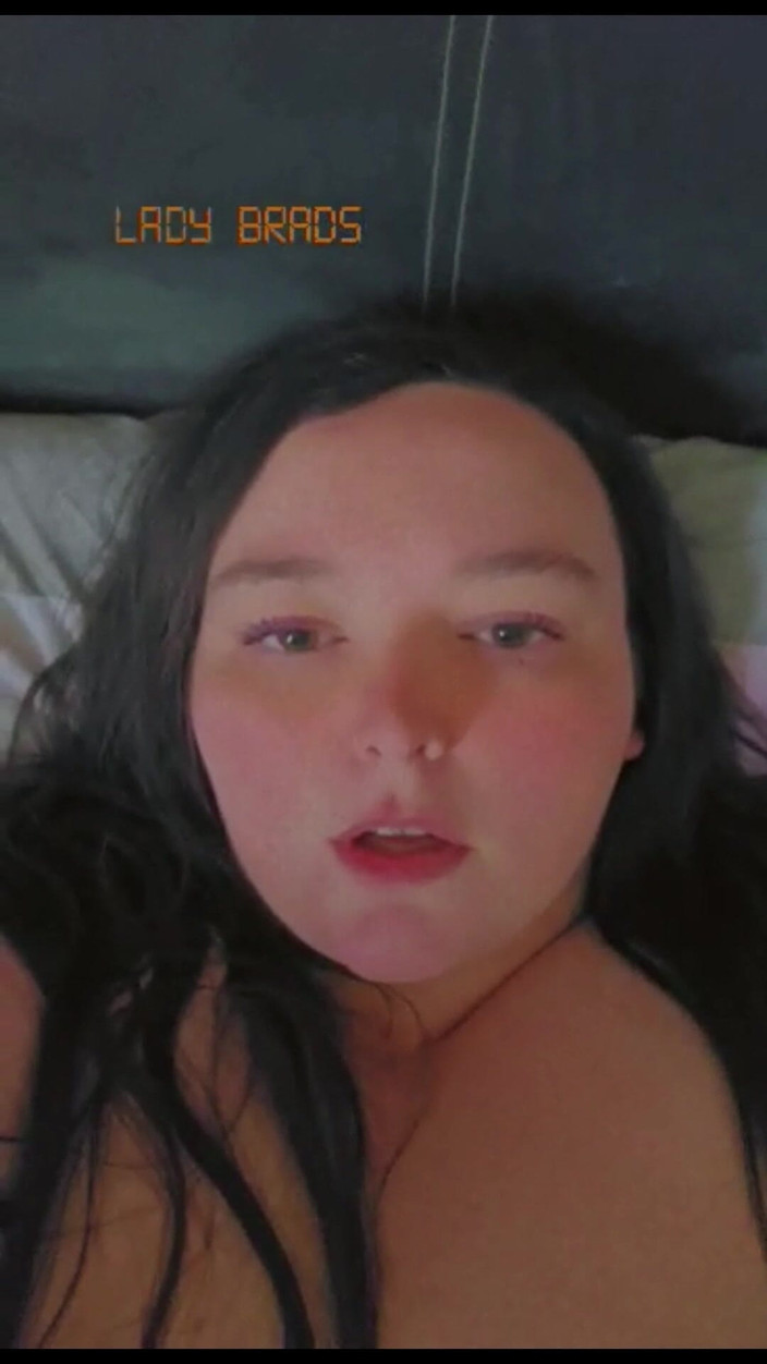 SSBBWLadyBrads: Ich bin auf dem rücken und bereit für dich, mich...