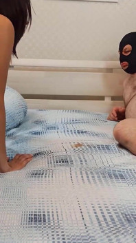 Berbagi istriku dengan teman. Suami nonton suaminya lagi sama pria lain Kompilasi seks threesome - episode 94