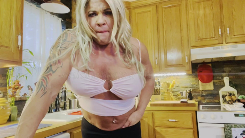 Musclemama4u: Sledoval jsem svého nevlastního bratra