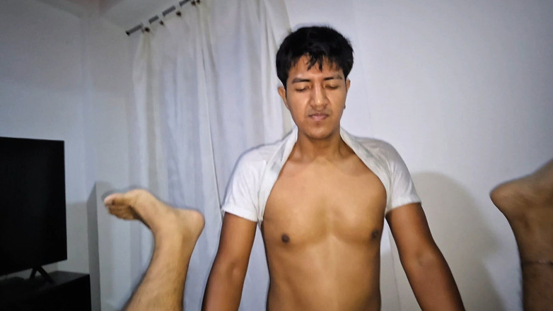 Peluche19 cm: Молодой гей-латина трахает своего учителя