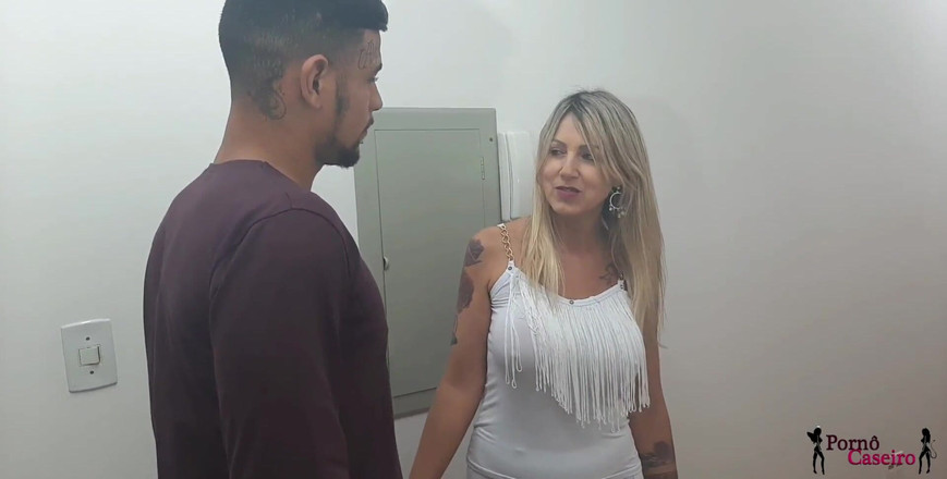 VictorHugo: Niegrzeczna stara kobieta ssała mojego penisa, aż mleko wyszło z...