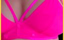 Wifey Does: Wifeys bộ ngực tuyệt vời trong chiếc áo ngực màu hồng...