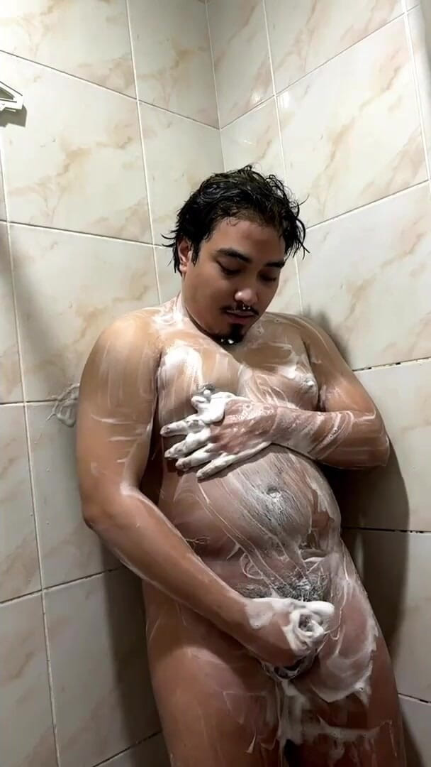 Rent a gay productions: Hot 23-year-old Chubby Filipino Jerks in the Shower