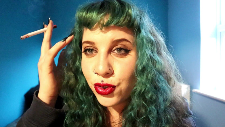 Goddess Kinx: Asmr šepot kouření Škádlení: Zdvih pro moje prsa a mrdku, když hasím