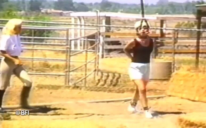 Slave Seks: Vintage farm slave girls.
