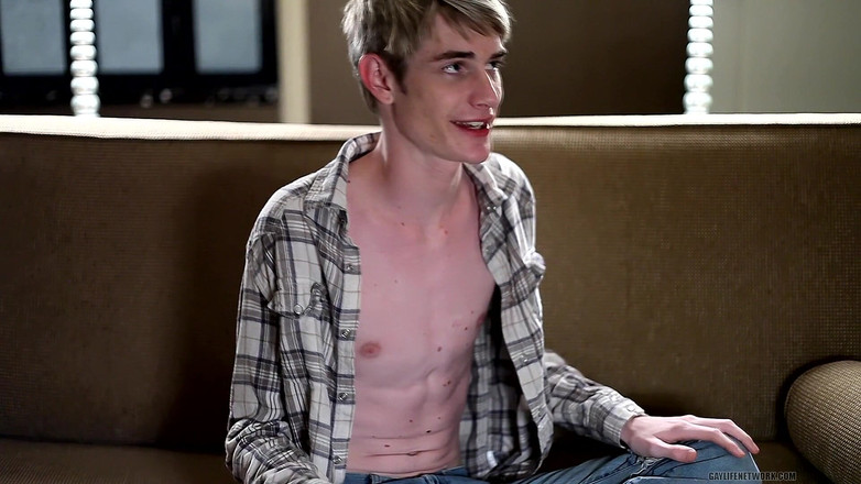 Twinklight: Un vampire joue au violoncelle pour séduire sa proie