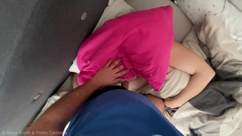 Pedro Carlostra: Bauernmädchen leckt meine eier und lass mich auf ihre titten...